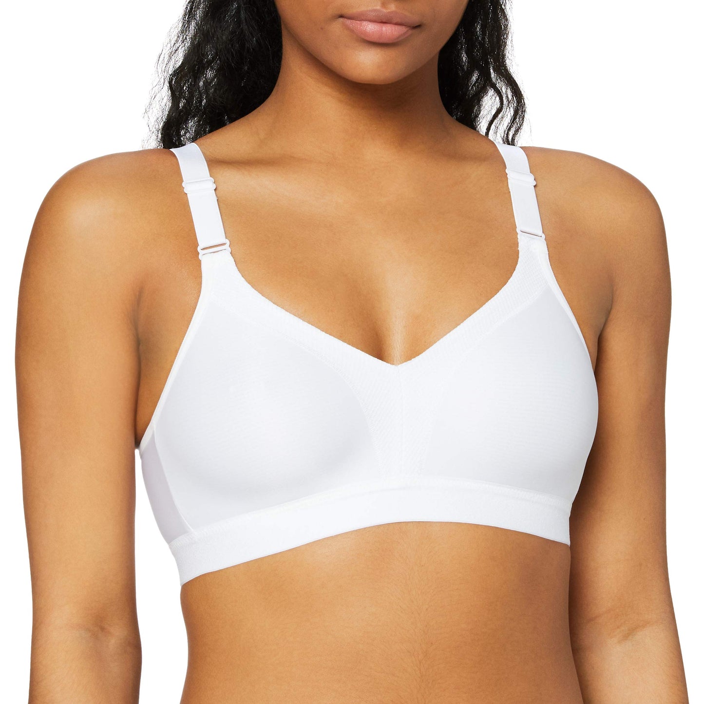 Triumph Womens Triaction Wellness Non-Wired Sports Bra White42D